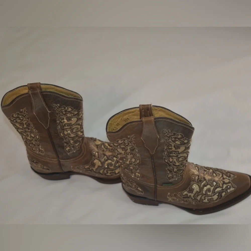 McAllen Kids Floral Embroidery Boot size 6